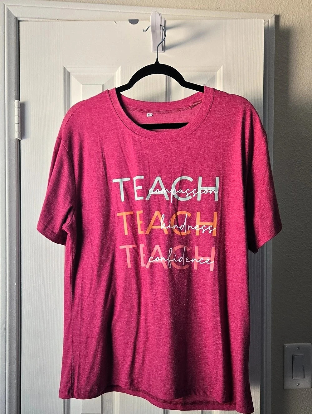 Graphic Short Sleeve Tee Size XL Pink